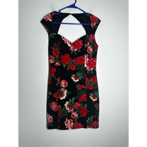 Guess Bohemian Red Black Green Roses Pattern Dress Size 10 Zip EUC - Picture 1 of 14